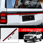 Bisel LED stop para puerta trasera Toyota Prado LC250 2025-2026 instalado - Importoyota Colombia