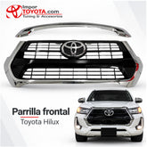 Persiana cromada Toyota Hilux Revo 2021-2025 con moldura superior e instalada en la camioneta