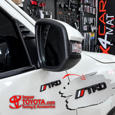 Emblema Bandera TRD Polimero Alto Relieve Toyota - Importoyota Colombia