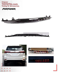 Bisel LED TRD para puerta trasera Toyota Fortuner