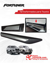 Bisel Protector de Puerta para Fortuner marcado Gris-Negro