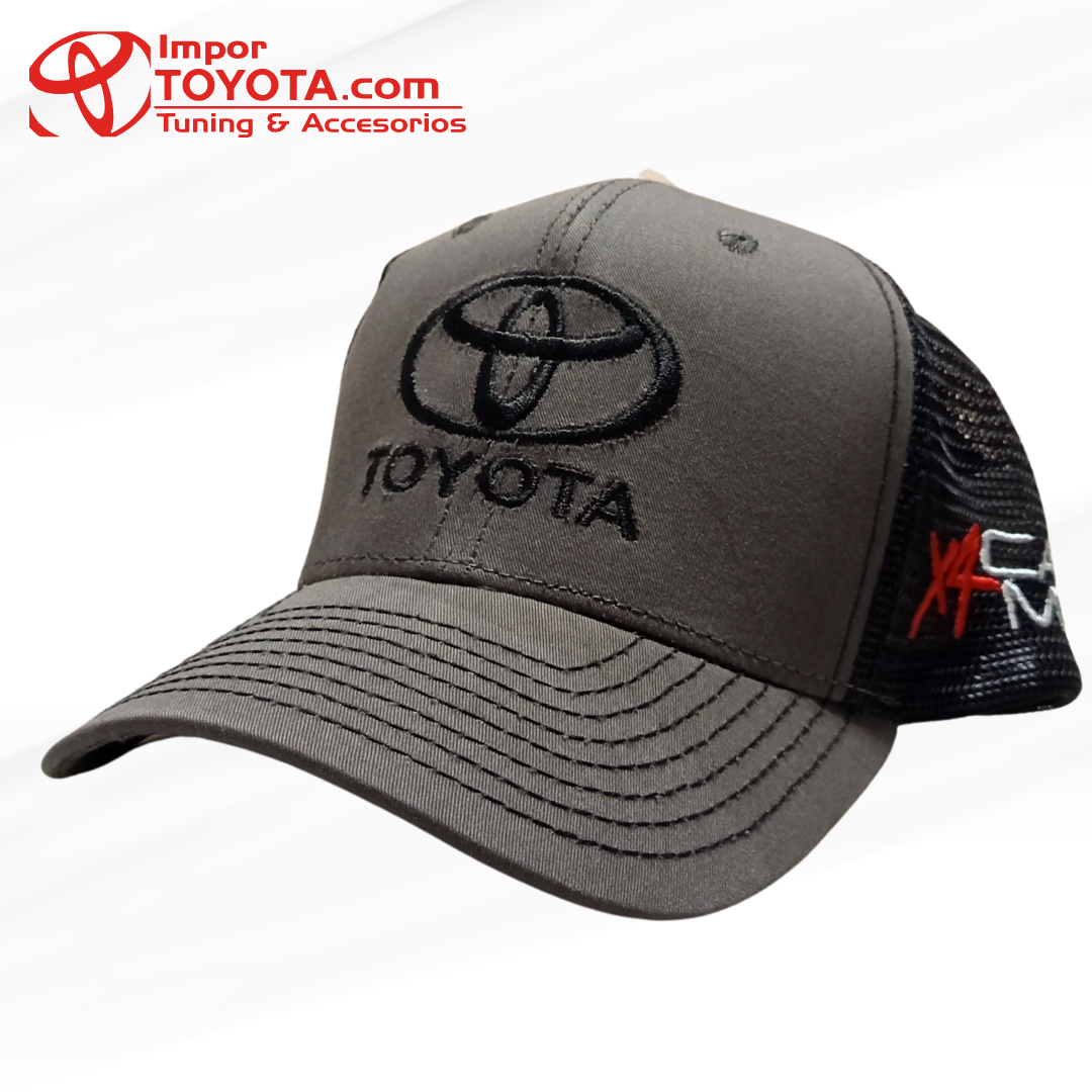 Gorra con logos Toyota