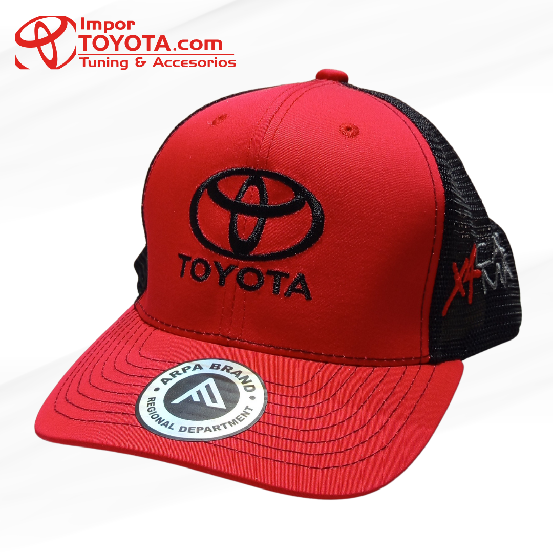 Gorra con logos Toyota