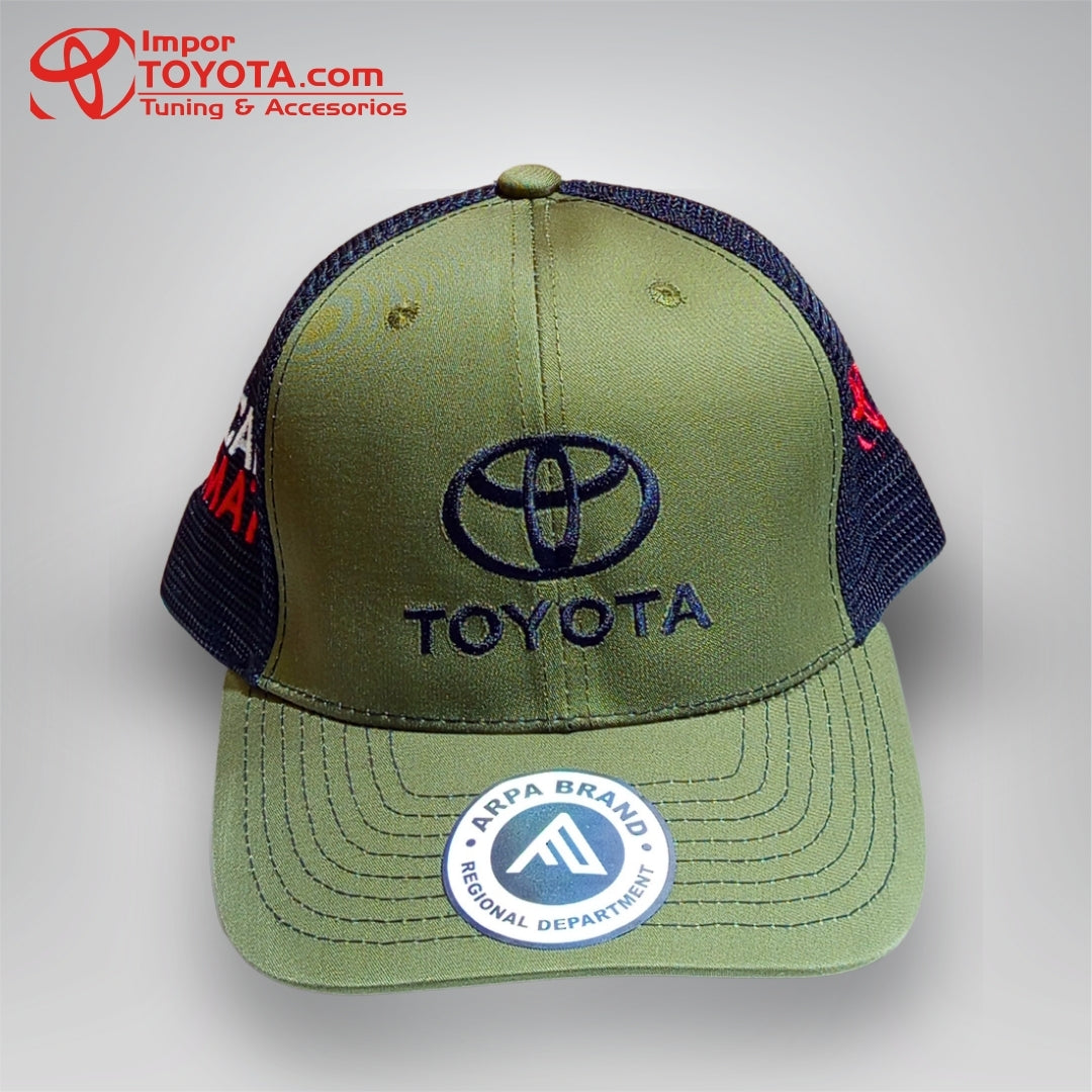 Gorra con logos Toyota