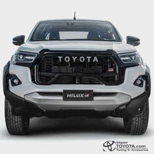 Load image into Gallery viewer, Transformacion / Cambio de Frente para Toyota Hilux 2016-2024 a 2024 GR Sport