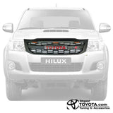 Persiana LED GR Gazoo Racing Toyota Hilux Vigo 2012/2016 letra blanca