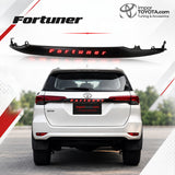 Bisel LED TRD para puerta trasera Toyota Fortuner 2016-2022 - negro mate instalado - Importoyota