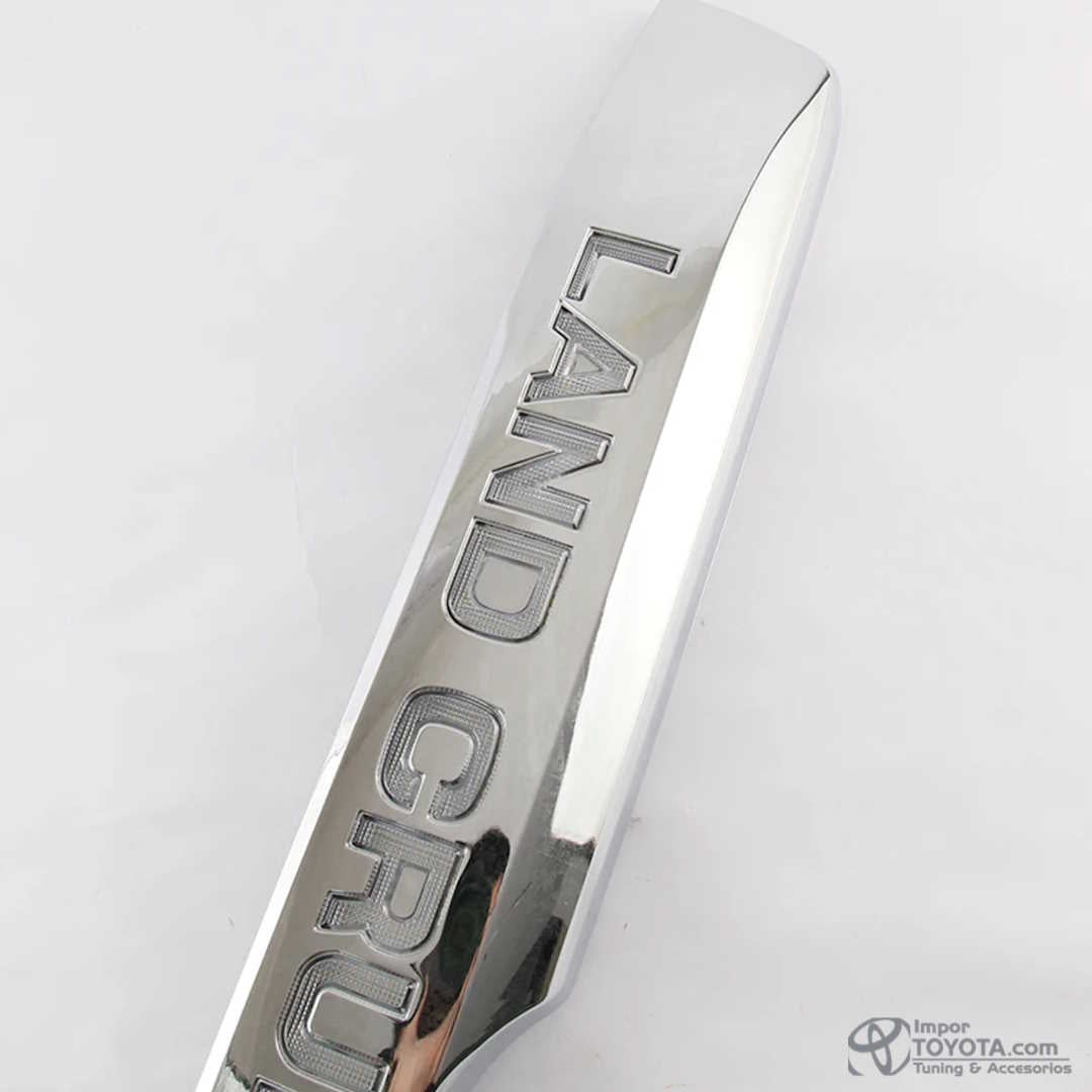 Bisel LED  para puerta trasera Toyota Prado 2018-2024