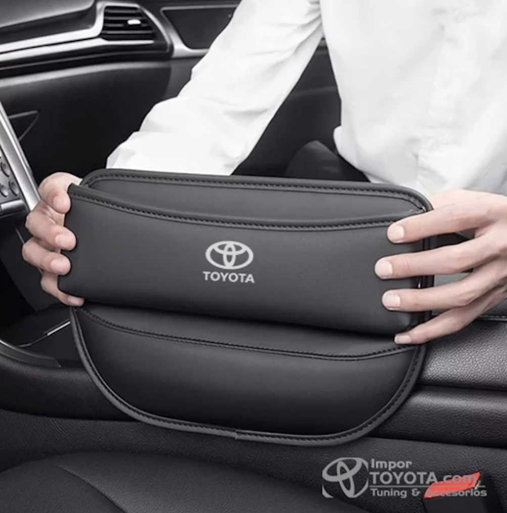 Estuche Organizador para compartimento silla Logo Toyota