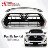 Persiana cromada Toyota Hilux Revo 2021-2025 con moldura superior e instalada en la camioneta