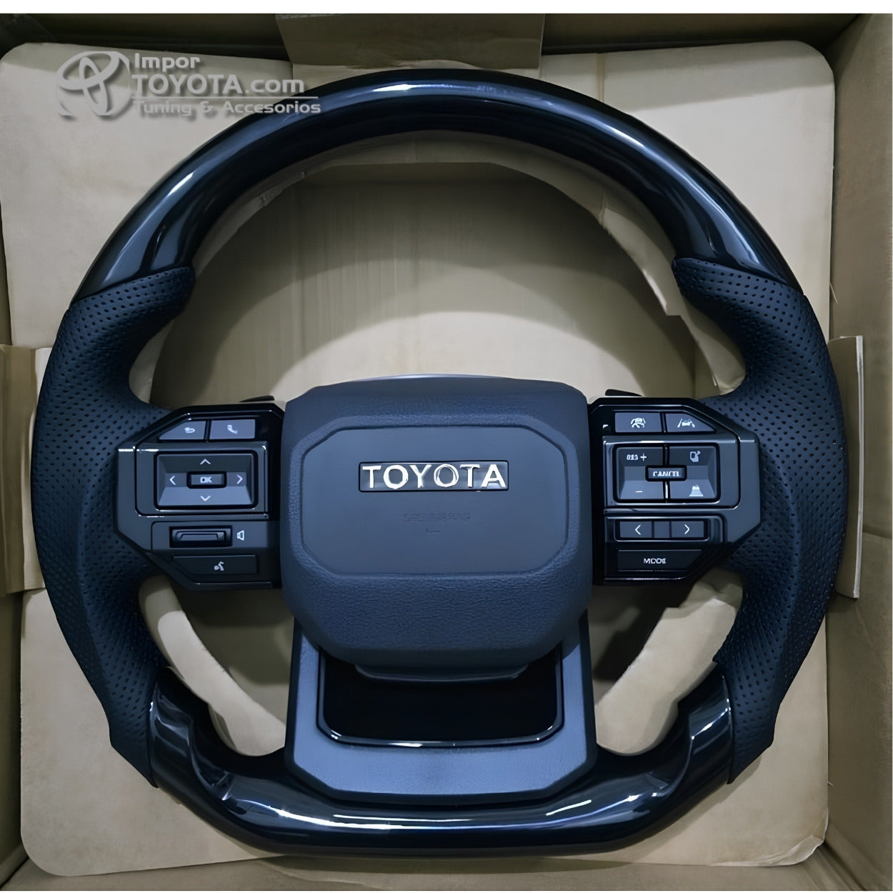 Timón tipo GR 2026 para Toyota en cuero negro con detalle brillante superior - Importoyota