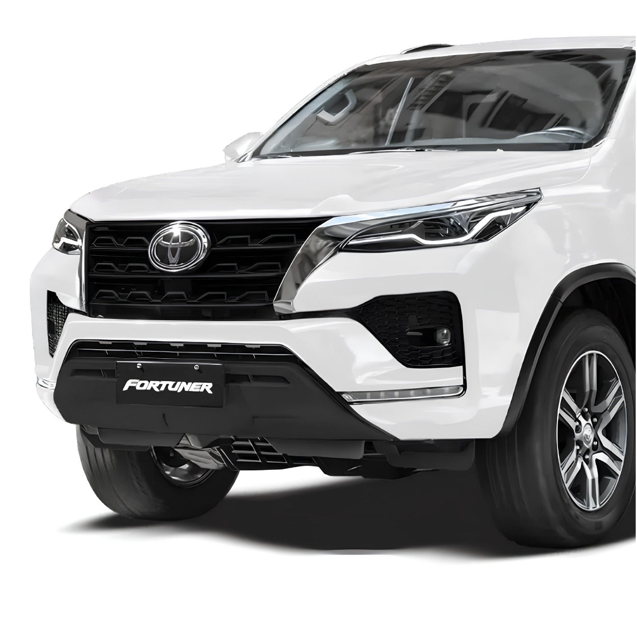 Frente Fortuner 2024 instalado: bomper, persiana cromada y farolas LED - transformación Importoyota