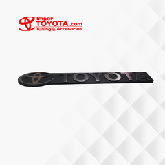 Letras emblema logo Toyota 21.5 x 4 cm alto relieve con aplique cromado