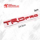 Emblema TRD Pro en Alto Relieve Rojo - vista 4 - Importoyota Colombia