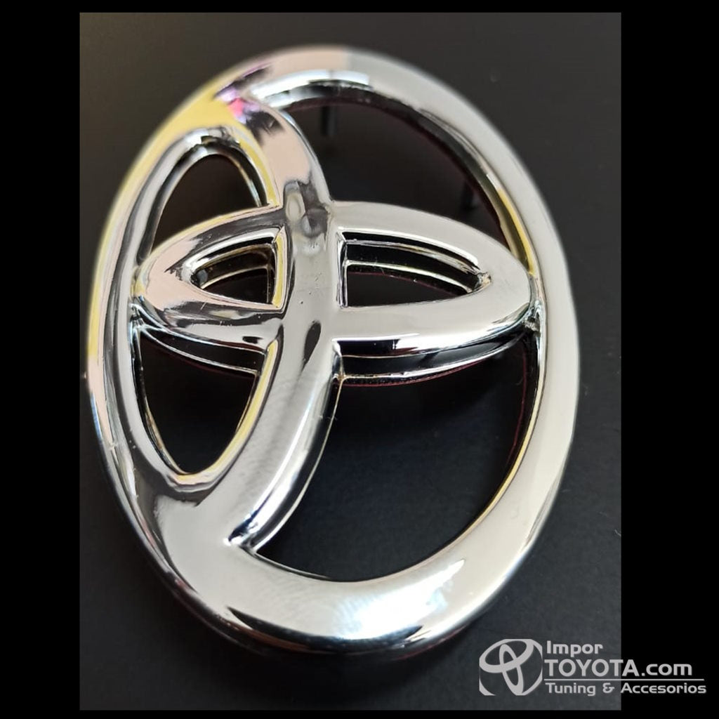 Emblema de Timon/cabrilla Toyota Fortuner / Hilux