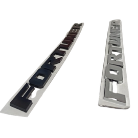 Emblema Alto Relieve Sobre Capot Toyota Fortuner