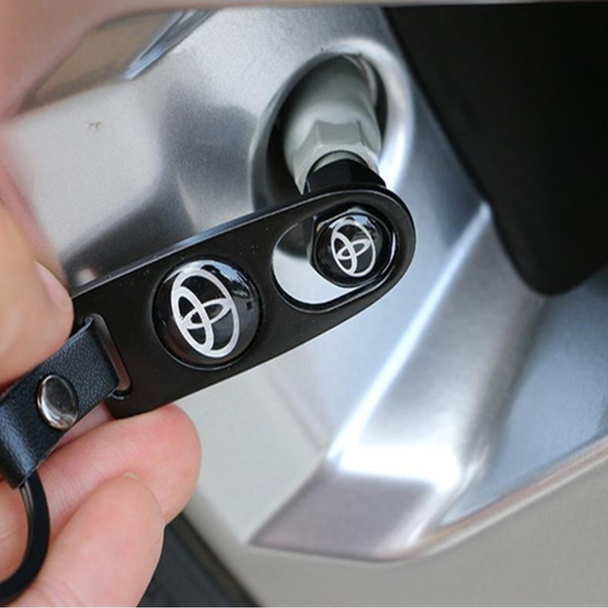 TapaValvula de Aire Toyota con LLave